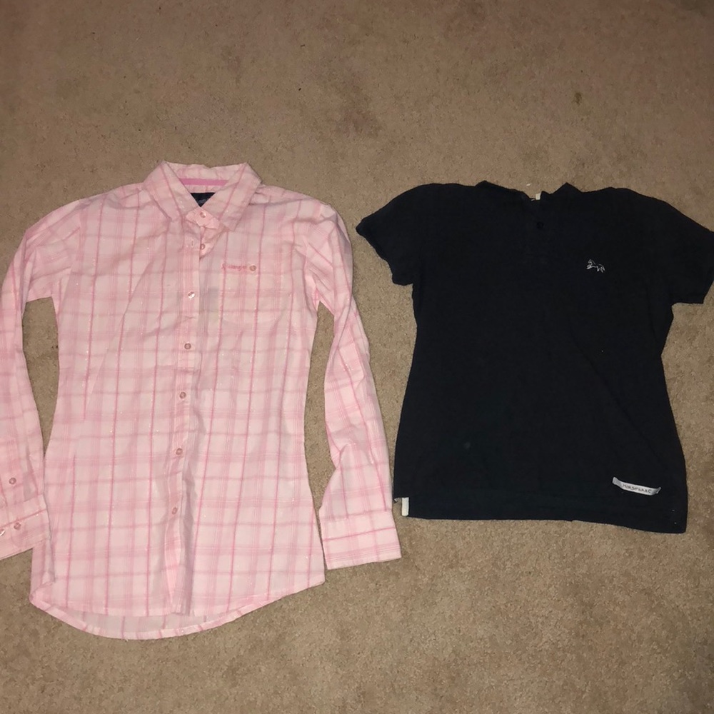 2 horses ware shirts